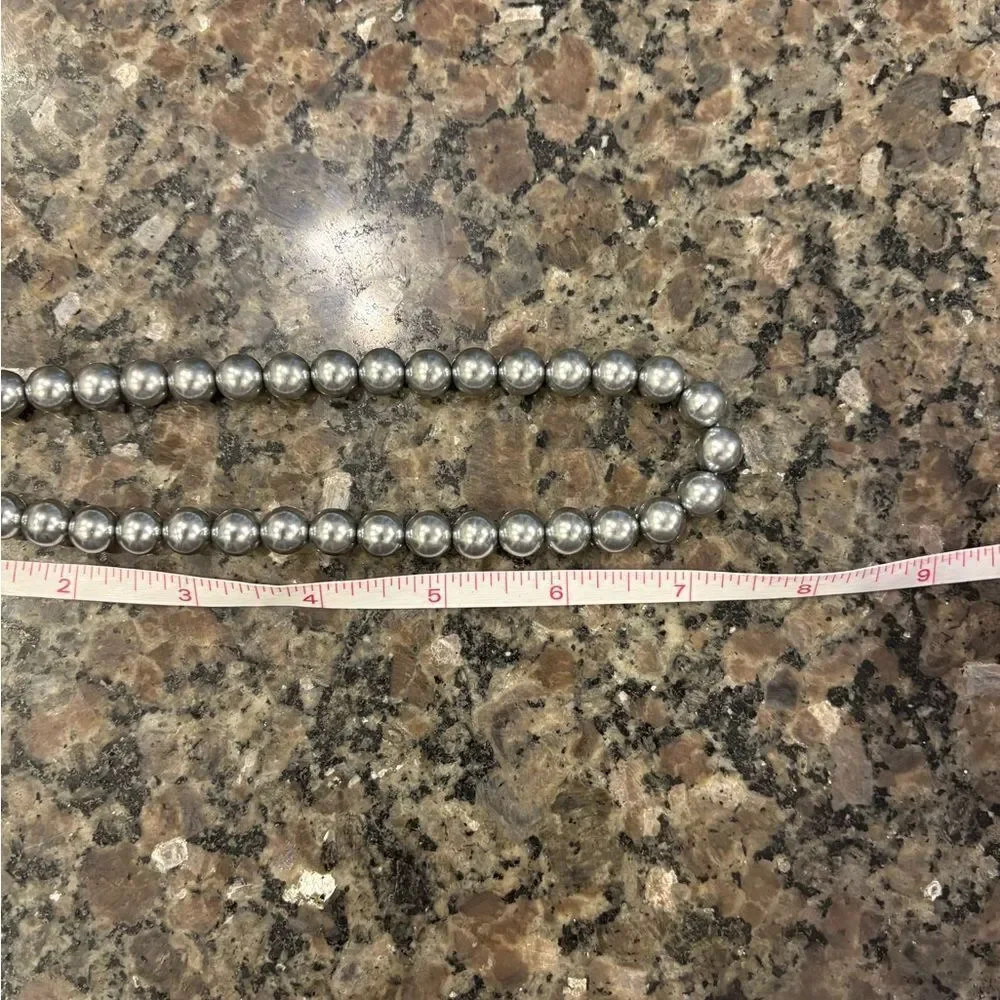 VTG Richelieu Single Strand Faux Pearl Necklace Gray
